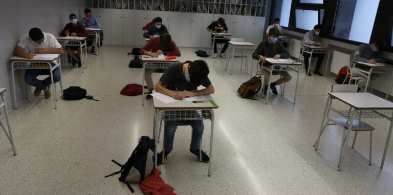 Navarra confina 1000 escolares el pasado fin de semana por COVID-19