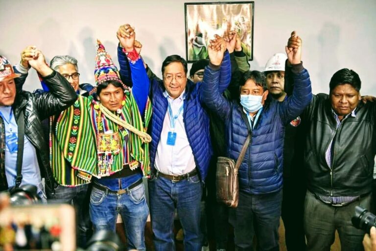 Elecciones en Bolivia: a la espera del resultado oficial, el MAS habría obtenido mayoría