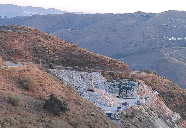La Junta de Andalucía exige a la planta de tratamiento de escombros de Canillas que cumpla con la tasa de reciclado que le exige su autorización