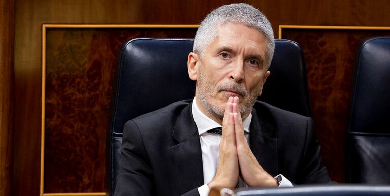 El Ministerio del Interior comunica la muerte del hijo de una familia 27 años después