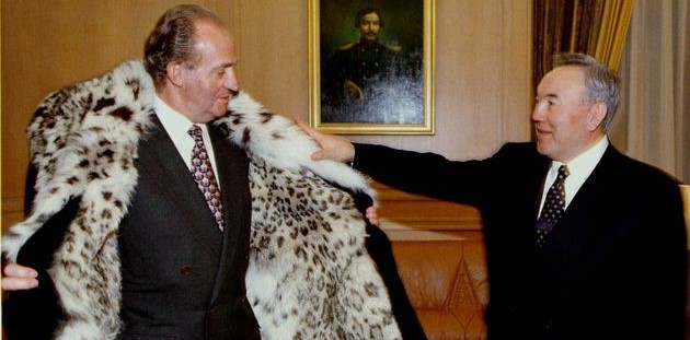 Un viaje de Juan Carlos I: Cacería, cinco millones de dólares, whisky escocés y mujeres de compañía