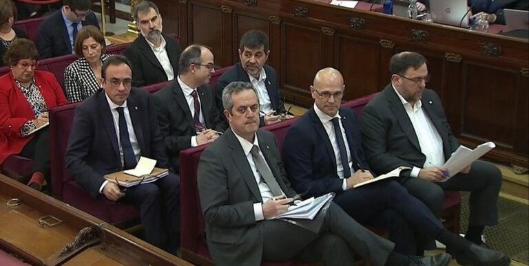 El TS ya tiene los informes de prisiones favorables al indulto de los presos políticos del Procés