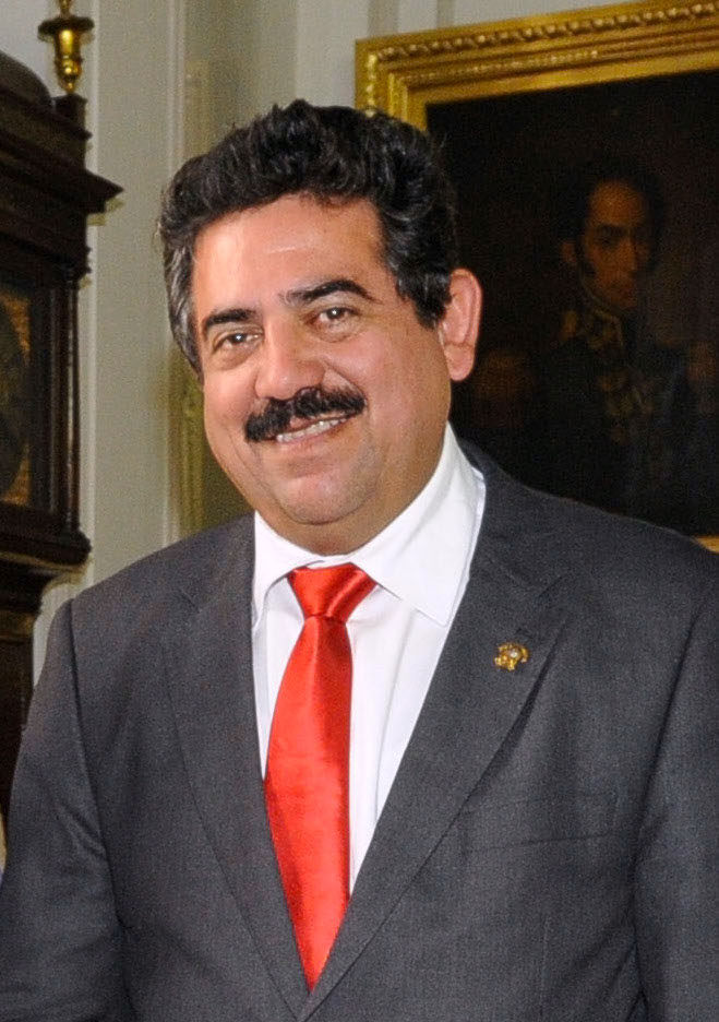Dimite el presidente interino de Perú