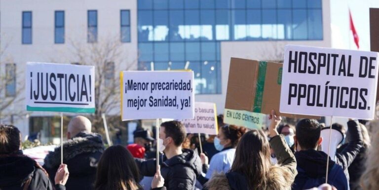 Ayuso inaugura el hospital sin tenerlo listo para recibir enfermos: «Es un mero acto publicitario»