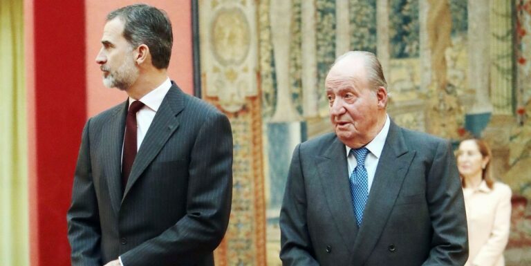 El Rey emérito fugado Juan Carlos I traslada su voluntad de volver a la Casa Real en Navidad
