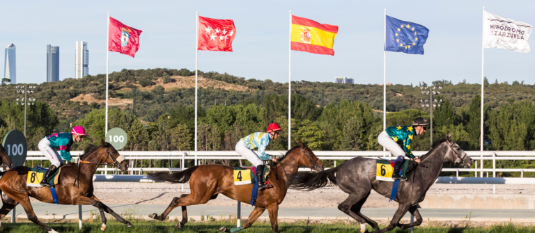 Ayuso y sus favores a la derecha: Club ‘Selectos’ como el Hipódromo libres de restricciones