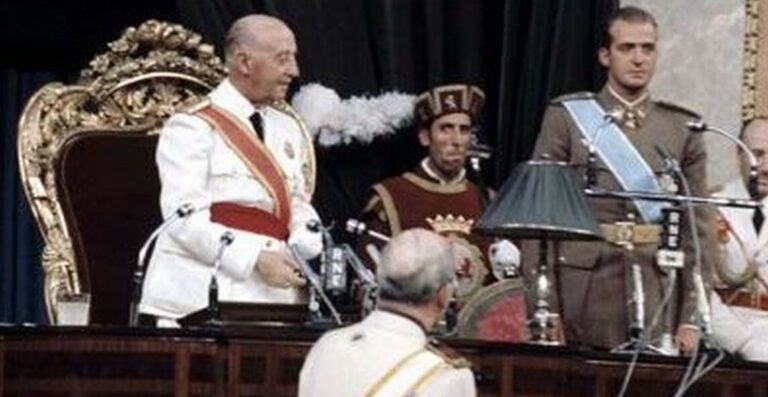 Los vínculos de Juan Carlos con EEUU revelados por Wikileaks y Julian Assange