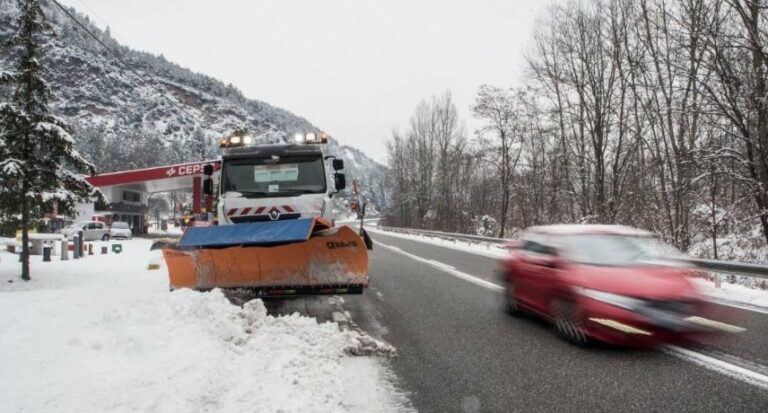 600 carreteras españolas siguen afectadas por la nieve tras el paso de ‘Filomena’