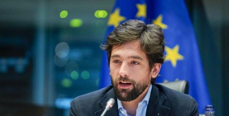 La desvergüenza de Ciudadanos en Europa y España: Mentir para convencer que no vencer