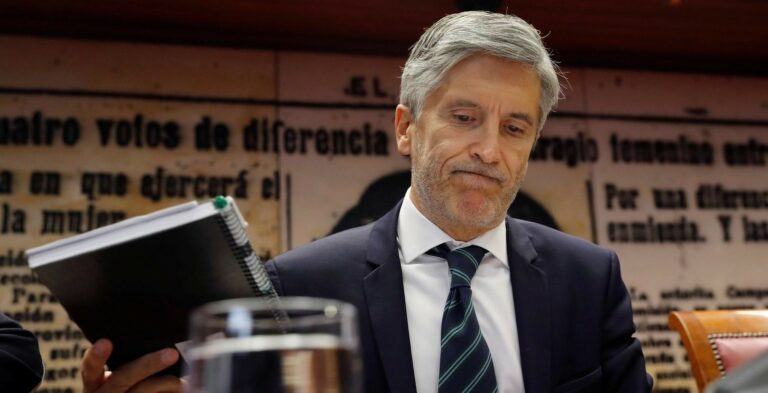 Estado de Vergüenza: Grande-Marlaska compra con dinero público una cinta de correr para casa