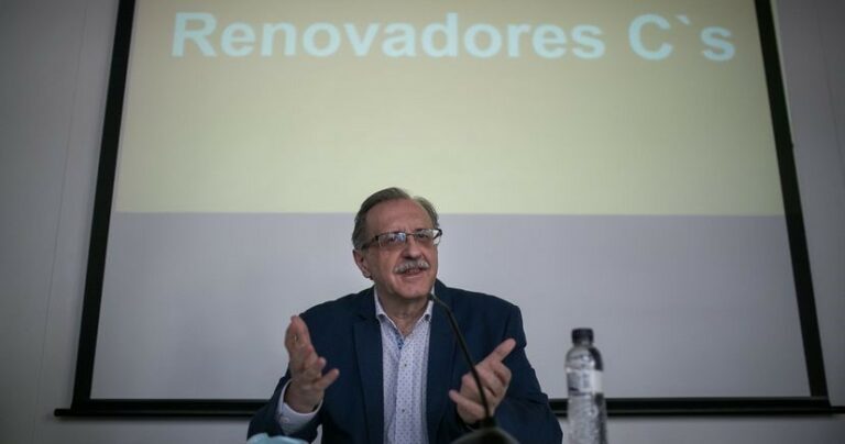 Golpe de Estado en Ciudadanos: Un millar de militantes exigen cambios ya a Arrimadas