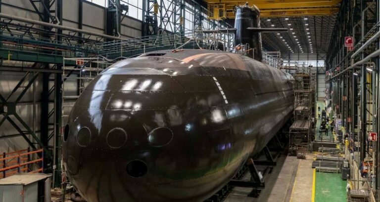 [Vídeo] Navantia termina 17 años después el primer submarino S-80 de la Armada