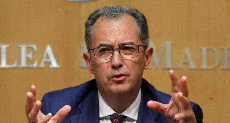 La neurosis de Madrid le hace acusar a Sánchez de querer subir los impuestos a los madrileños para pagar las deudas de Catalunya