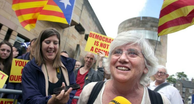 La exiliada política catalana Clara Ponsatí estaba hoy en Perpinyà de la Catalunya Norte francesa