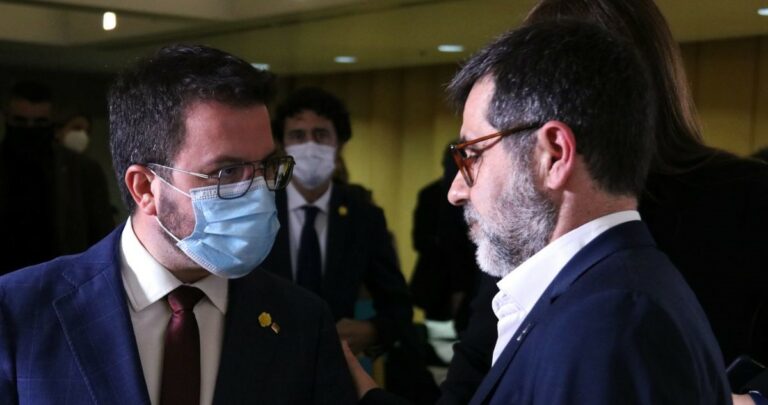 Principio de acuerdo entre ERC y Junts para formar Govern en Catalunya