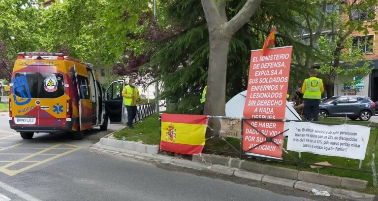 Misiva del Soldado que lleva 26 días en huelga de hambre frente al Ministerio de Defensa