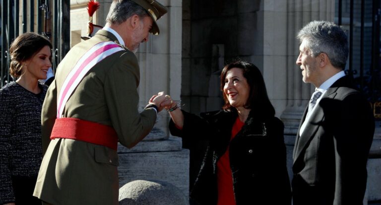 [Videonoticia] Escándalo: Denuncian a Margarita Robles por evadir dinero a Paraísos Fiscales