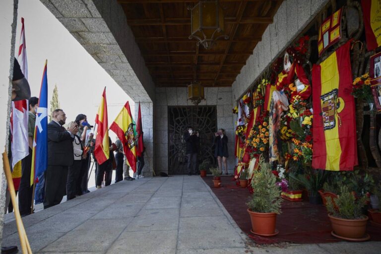 El Estado se gasta 125.000 euros más en la nueva tumba de Franco