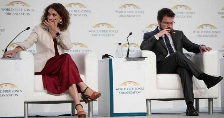Catalunya y Andalucía tendrán que devolver el próximo año 2.000 millones de euros a España
