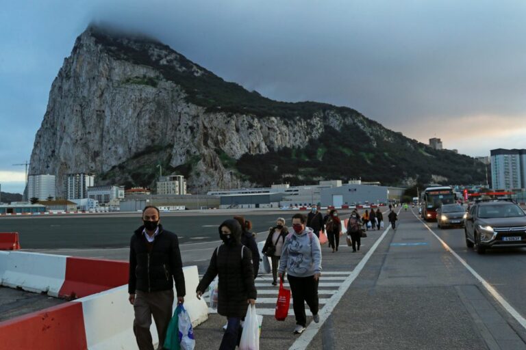 Reino Unido ve un ataque que Bruselas plantee que España controle la frontera en Gibraltar