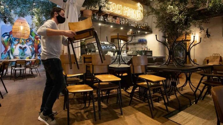Restricciones en Catalunya: ocio y restauración hasta las 00:30 y burbujas máx. de 10 personas