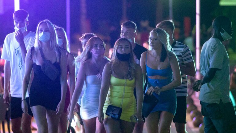 Alarma: Se duplican en una semana la incidencia de los jóvenes con 1.500 casos por cada cien mil
