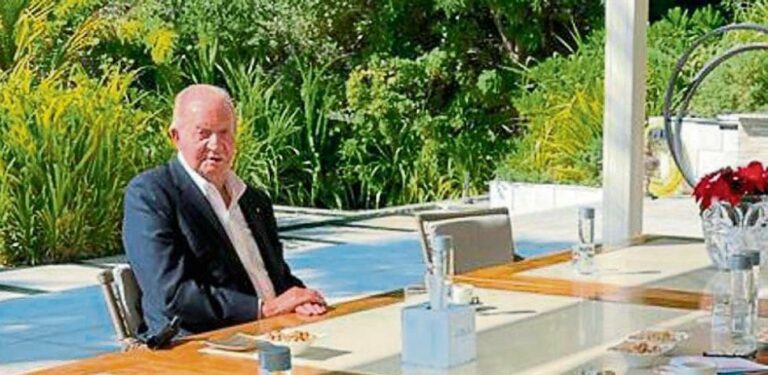 Juan Carlos I al borde del precipicio tras la imputación del director del banco Mirabaud 