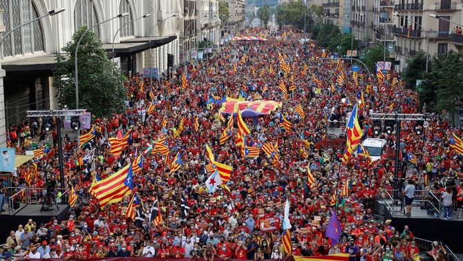 [Vídeo] Clamor de casi medio millón de personas a favor de la Independencia de Catalunya