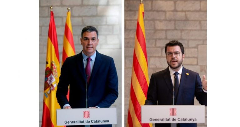 La Generalitat retira la bandera de España para Aragonès tras salir Sánchez con ella y la senyera
