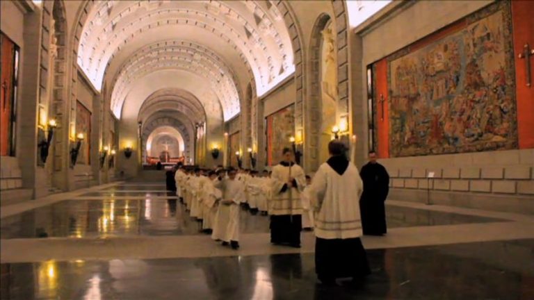 Patrimonio Nacional ha estado financiando el Valle de los Caídos durante años al margen de la ley