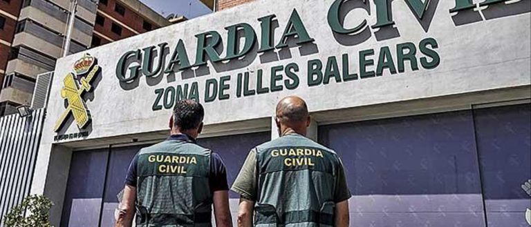 El Parlament balear impone el catalán a policías, guardias civiles y demás funcionarios del Estado