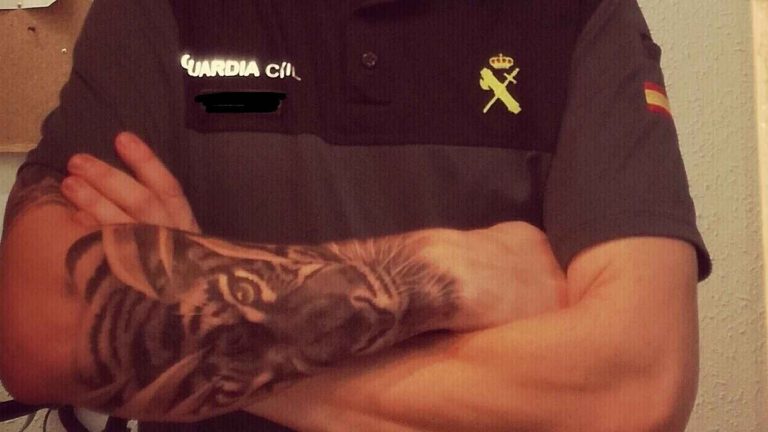 El Consejo de Estado aprueba que la Guardia Civil prohíba los tatuajes en cabeza, cuello y manos