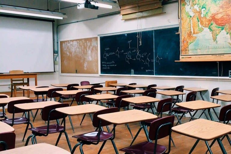 La Sociedad Catalana de pediatría pide al Govern que se retiren todas las medidas covid en las escuelas