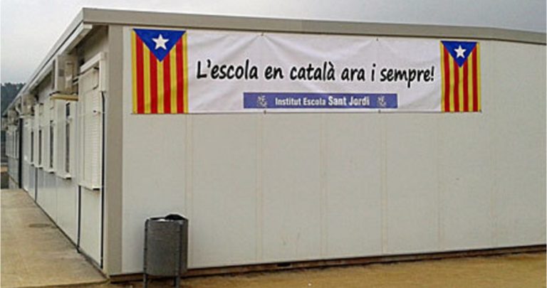 La Generalitat blindará el catalán en las escuelas