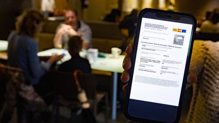 Adiós al certificado Covid en Catalunya: No se deberá presentar en ningún establecimiento