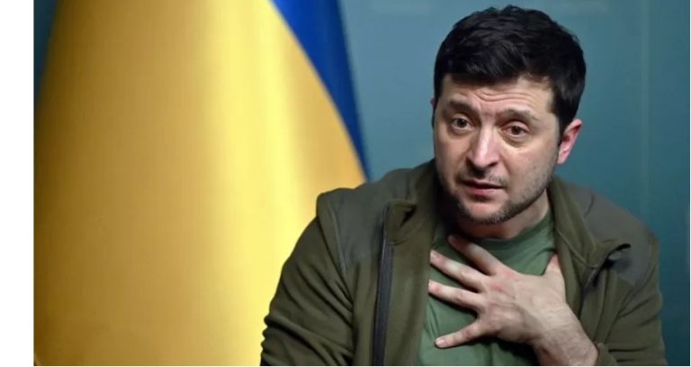 Zelensky insta a los ucranianos a «pasar a la ofensiva»