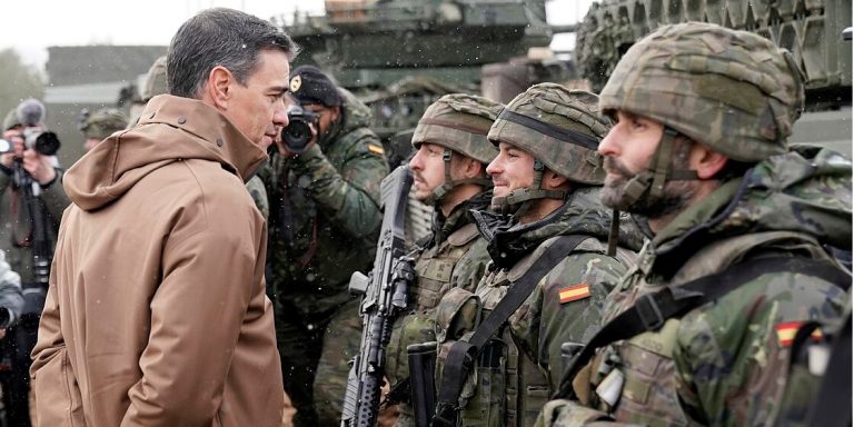 España de maniobras militares en la frontera con Rusia