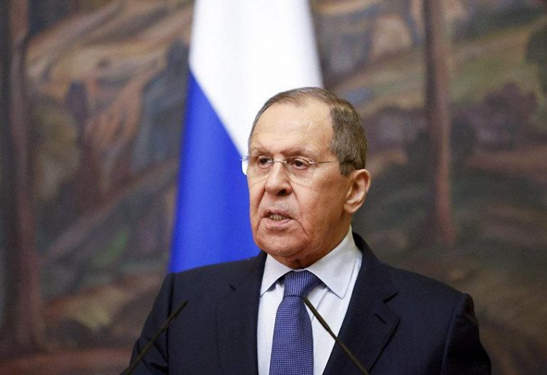 Lavrov en Turquía:  «Nuestro objetivo es salvar a la gente de los neonazis»