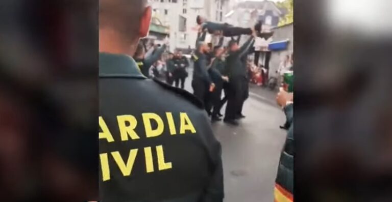 [Vídeo] La Guardia Civil suspende a alumnos por cantar el himno de la Legión y escenificar al Cristo de la Muerte