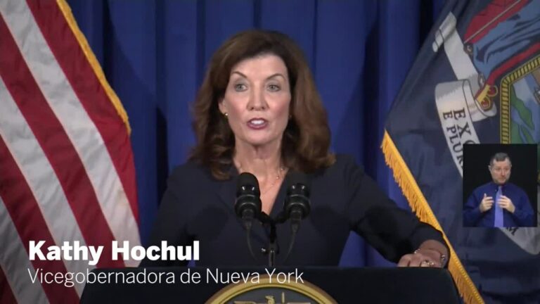 El estado de Nueva York eleva la edad al comprar armas a 21 años tras los últimos tiroteos en EEUU