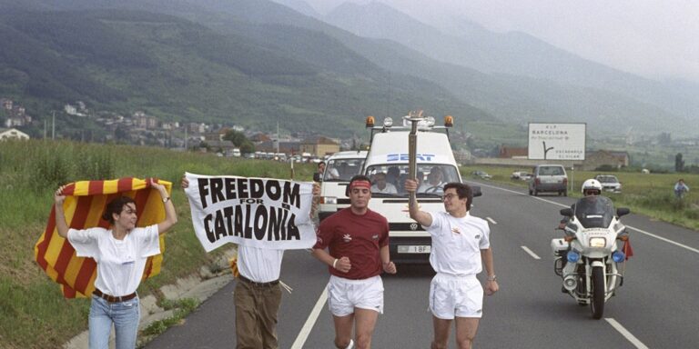 «Freedom for Catalonia»: la pancarta de los Juegos que también cumple 30 años