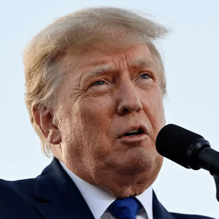 Donald Trump se ofrece para encabezar un equipo de mediación entre Rusia y Ucrania
