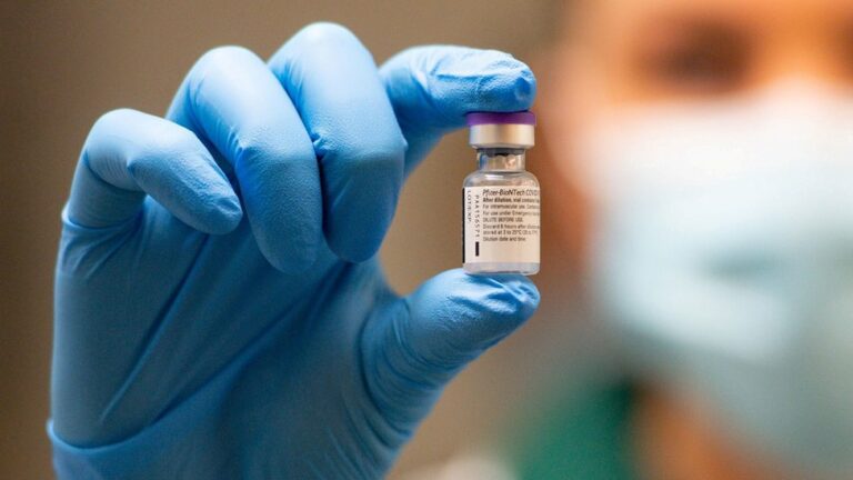 Sanidad rechaza entregar los contratos de las vacunas Covid por su «confidencialidad»