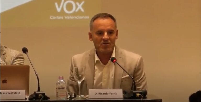 Expedientan al jefe de la comisaría Centro de València por unas declaraciones xenófobas en un acto de Vox