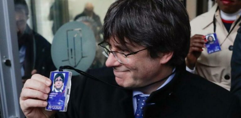 La JEC rechaza acreditar a Puigdemont como eurodiputado porque no ha acatado en Madrid la Constitución española
