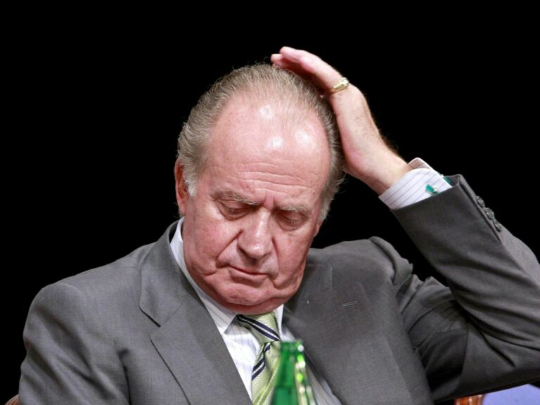 La amante Corinna revela más trapos sucios de Juan Carlos I: “Era la Corte de los milagros, volvía con bolsas llenas de dinero”