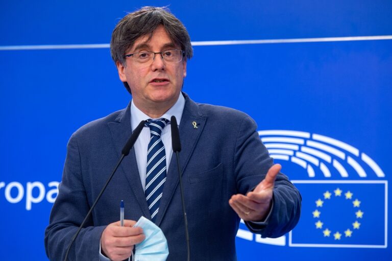 El presidente en el exilio Carles Puigdemont explica cómo se deroga un delito