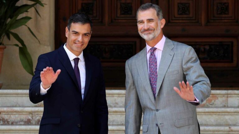 El PSOE blanquea la realidad: «El mensaje de Felipe VI demuestra que es consciente de los desafíos del país»