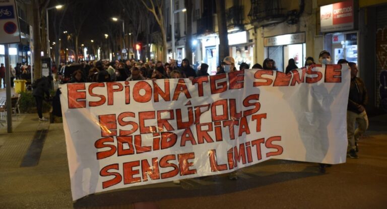 Vídeo | Brutal manifestación en Sant Andreu de Palomar contra el ruin espionaje de estado