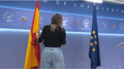 Vídeo | Míriam Nogueras de Junts enfurece el españolismo marginando la bandera española